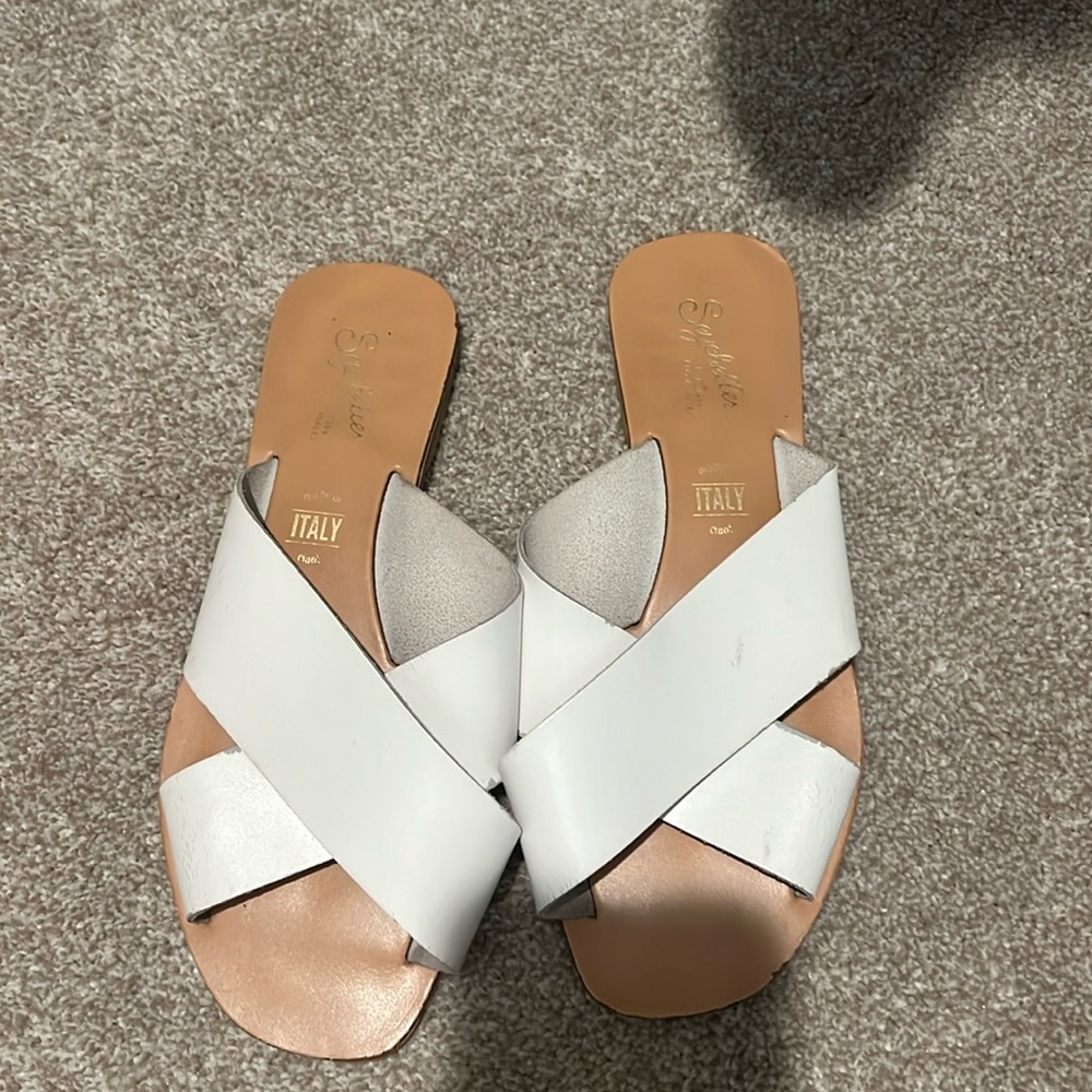 Leather white/nude sandals Seychelles